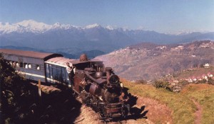 Le «Darjeeling Himalayan Railway» sur le circuit Bhoutan-Sikkim-Népal, les royaumes himalayens