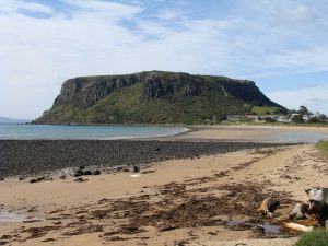 The Nut (La Noix), une impressionnante formation rocheuse volcanique